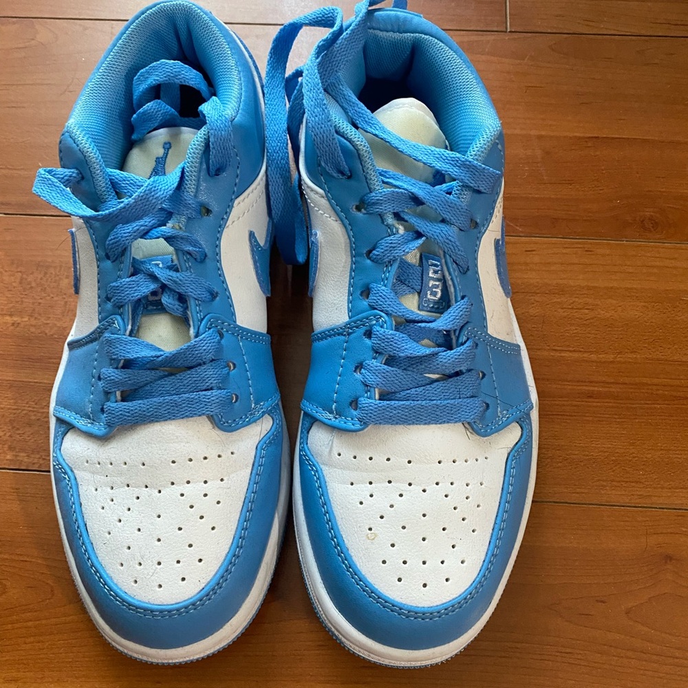 Air jordan low (unauth) size 7.5